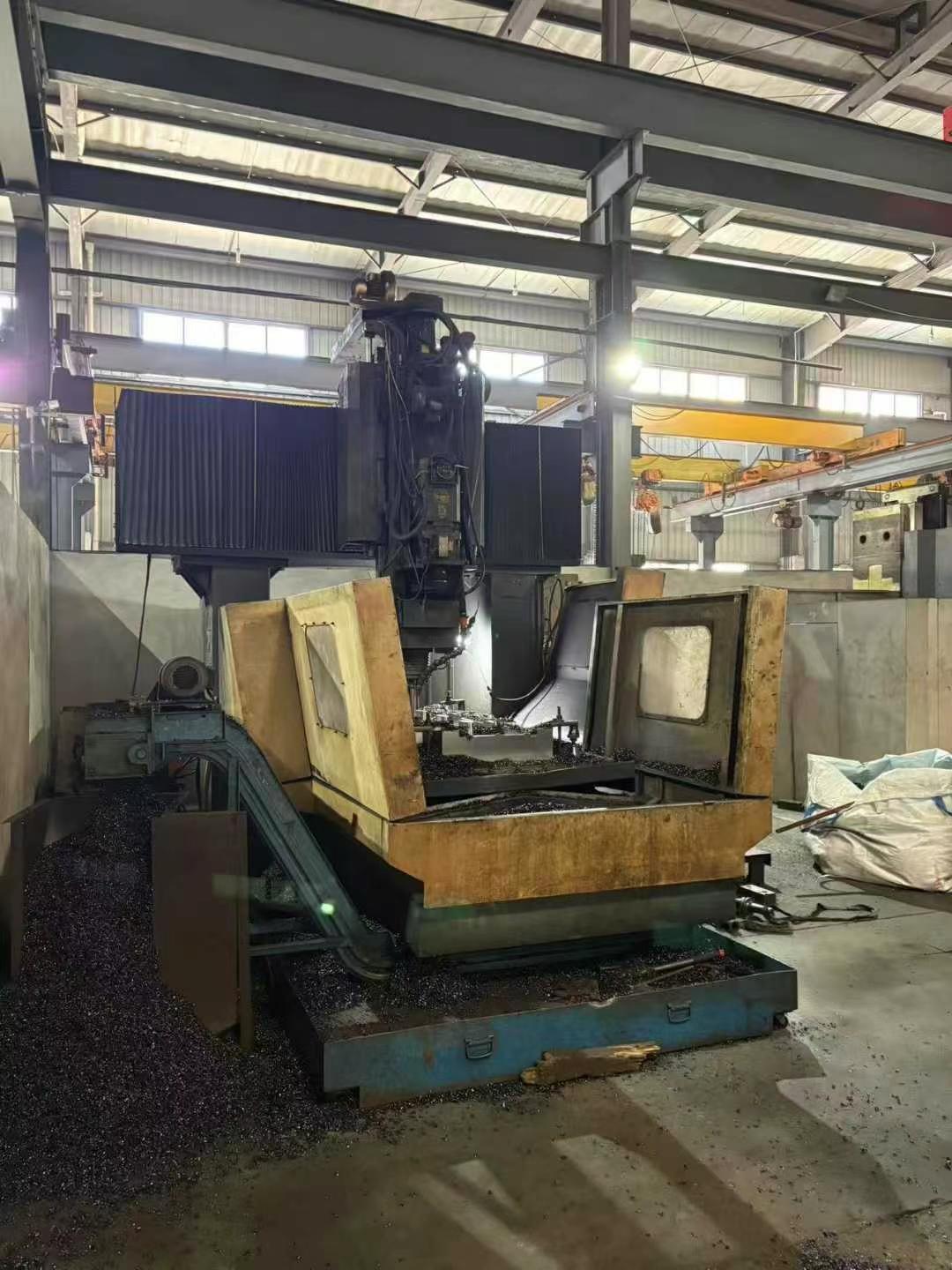 Gantry machining center