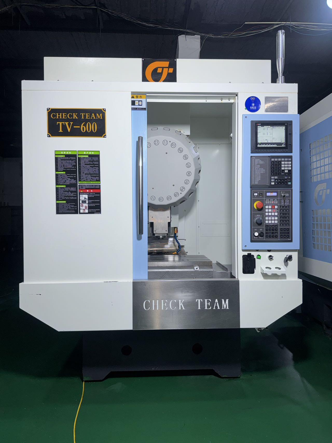 Drilling and tapping center