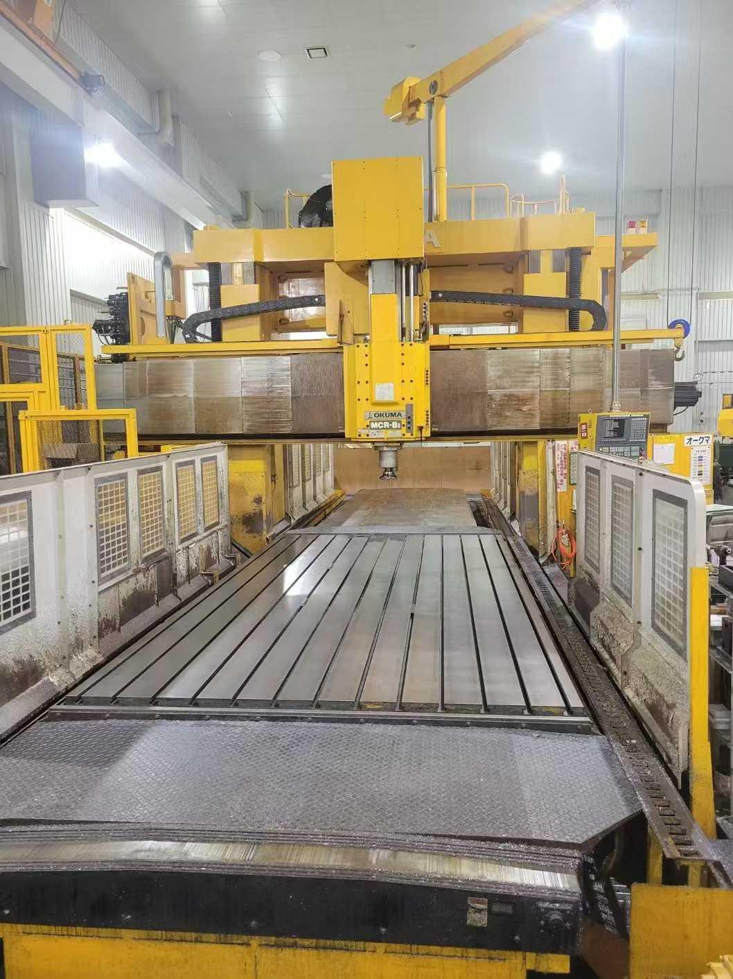 Five-sided gantry machining center