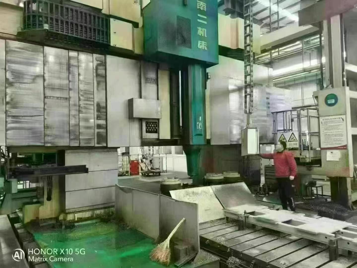 Gantry machining center