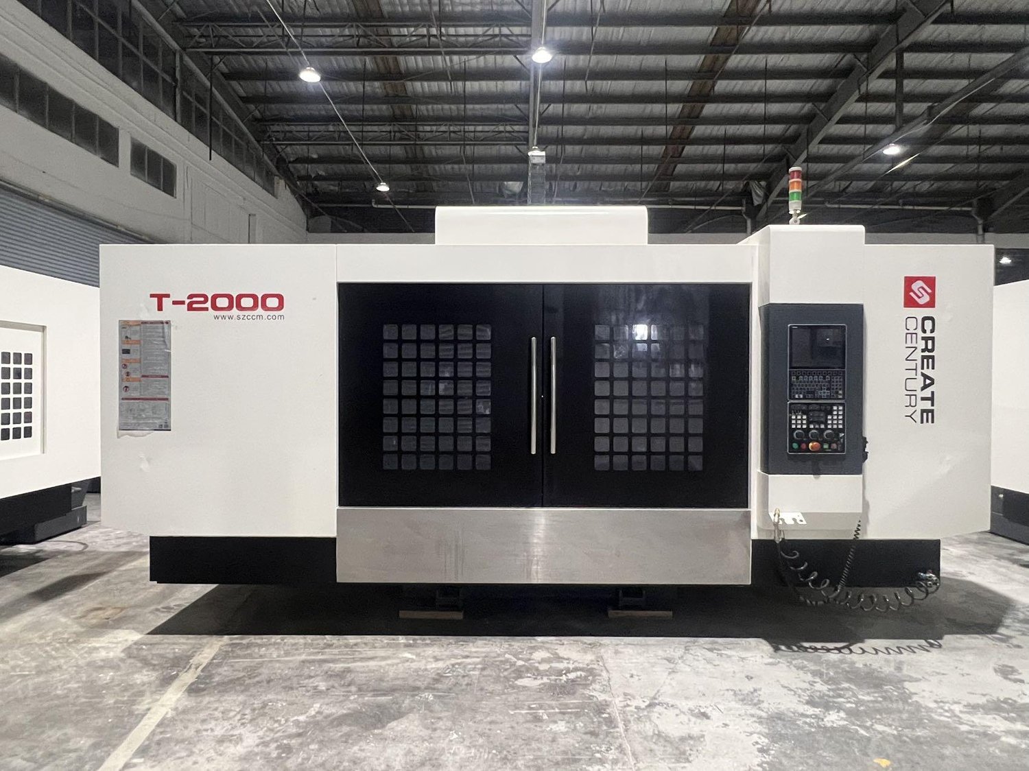 Drilling and milling machining center