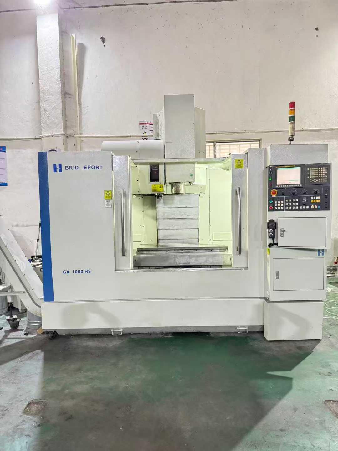 Vertical machining center
