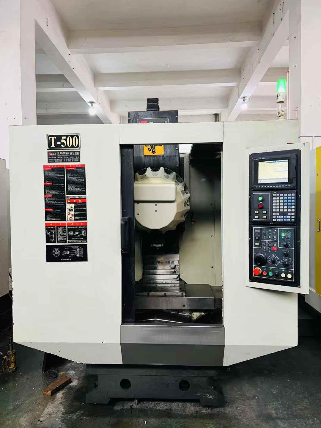 Drilling and tapping center