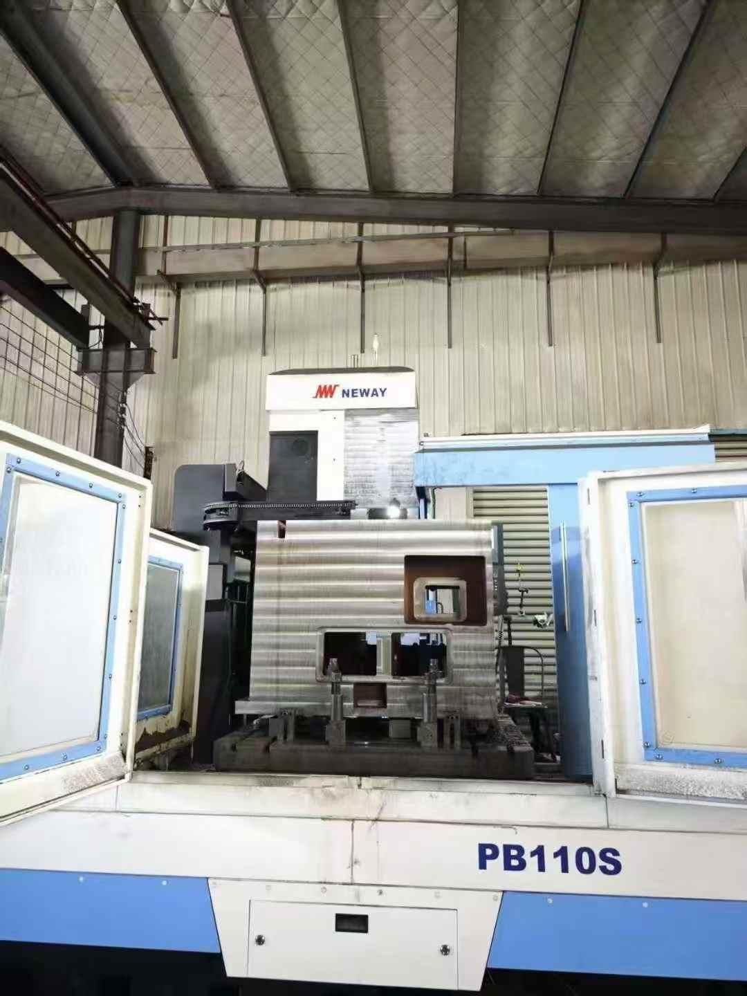 CNC boring and milling center