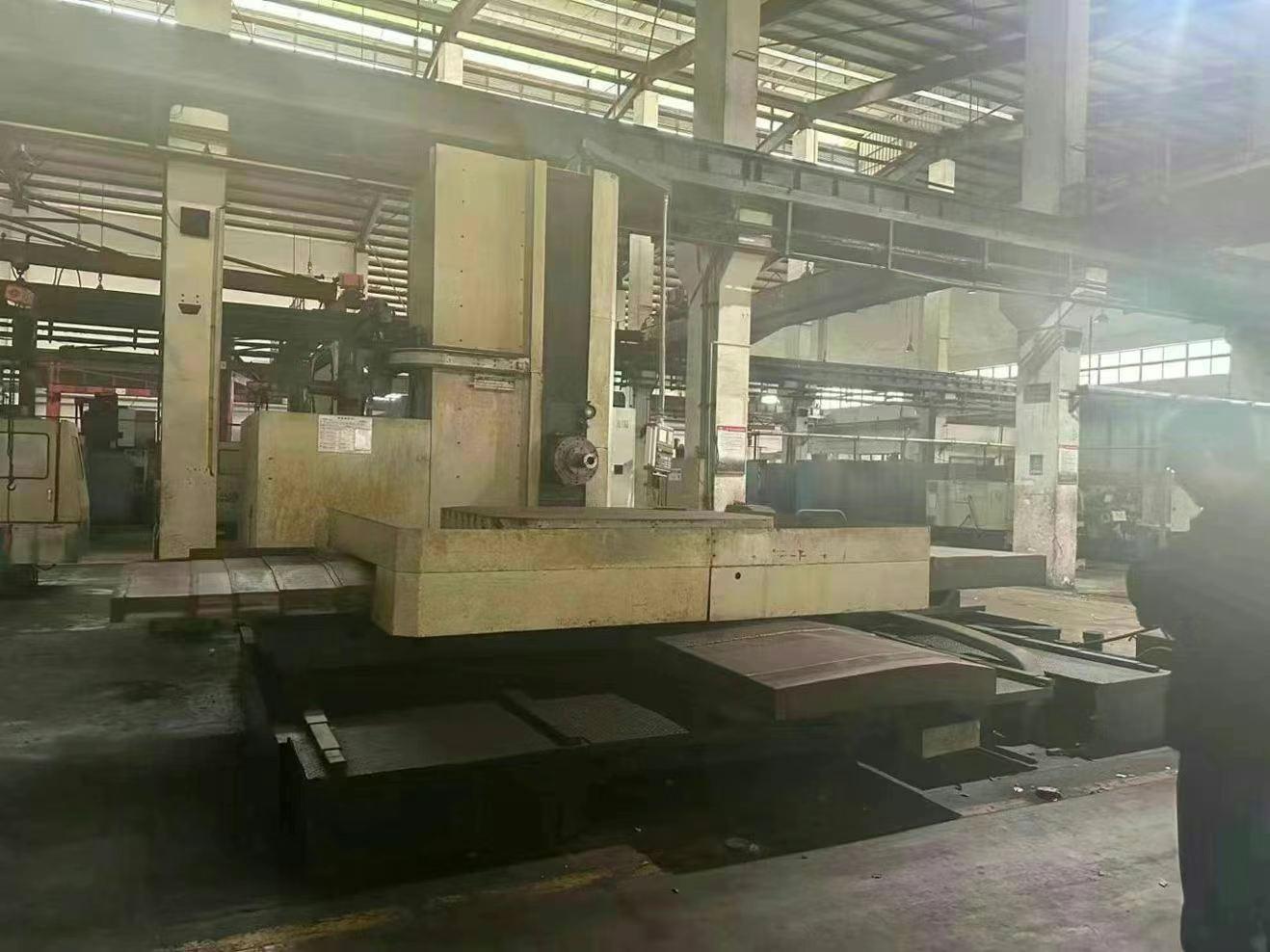 CNC horizontal boring and milling machine