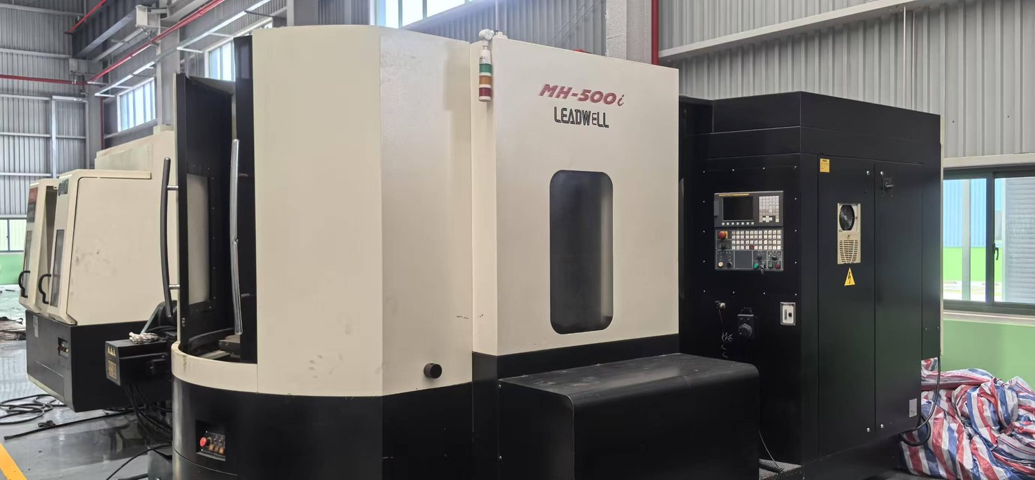 Horizontal machining center