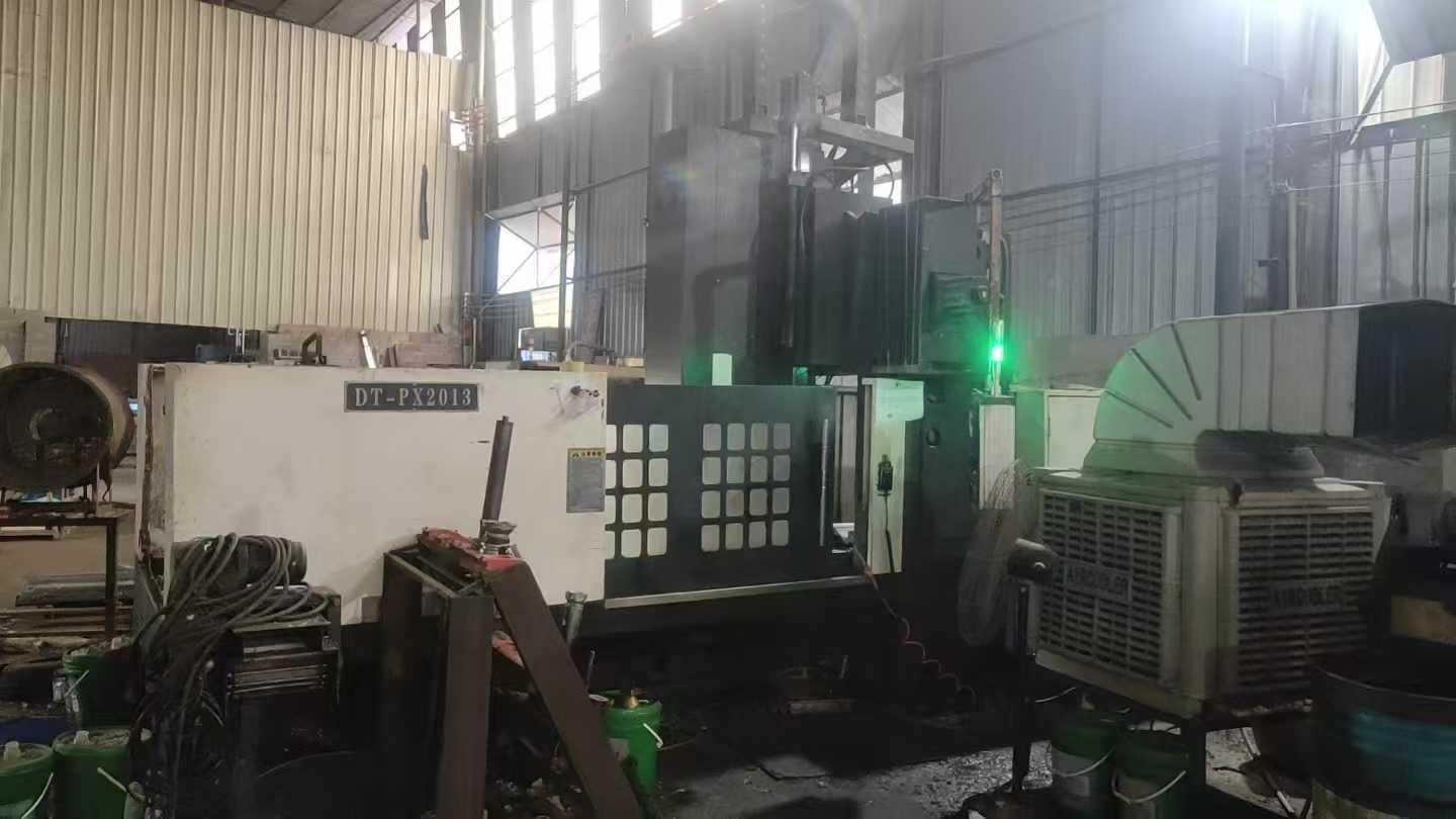 CNC gantry milling machine