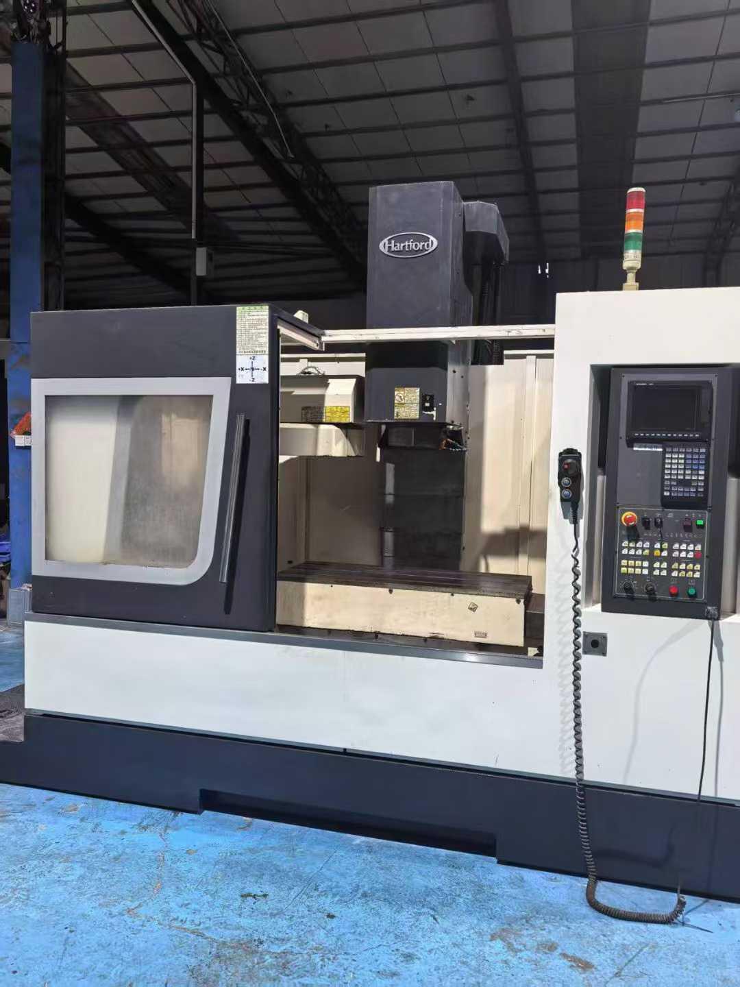 Vertical machining center