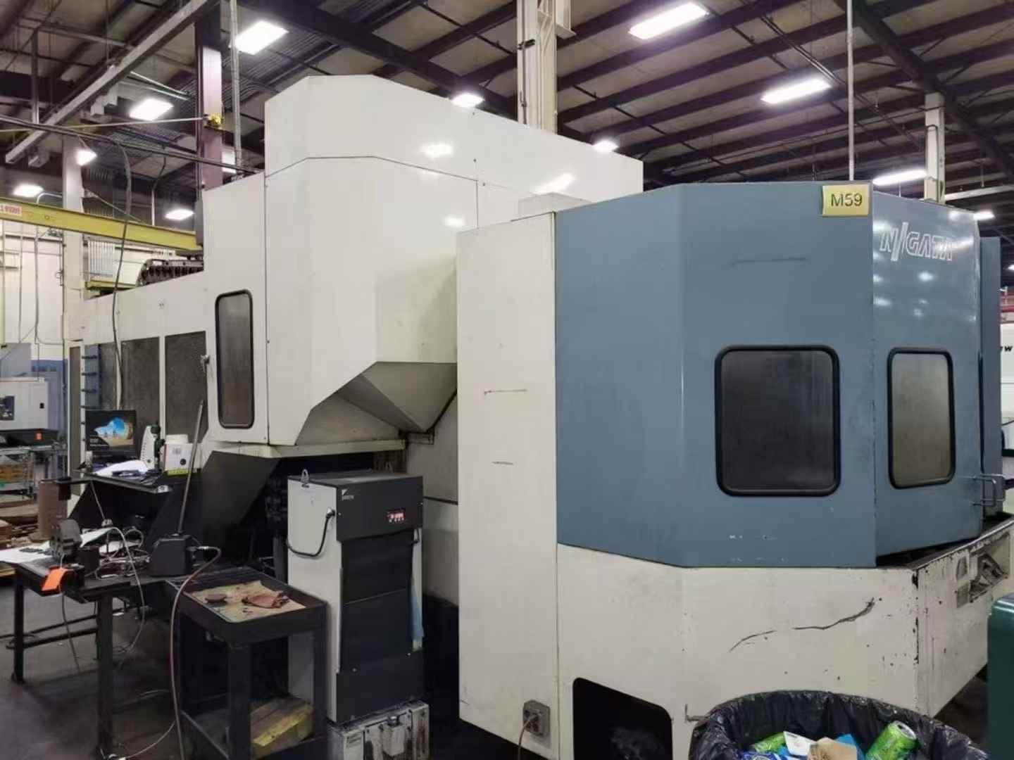 Horizontal machining center