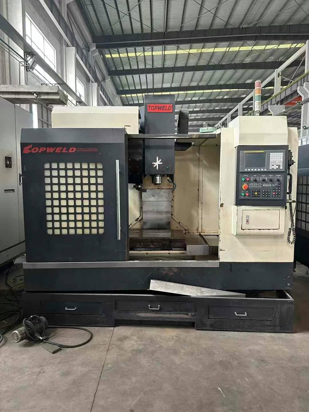 Vertical machining center