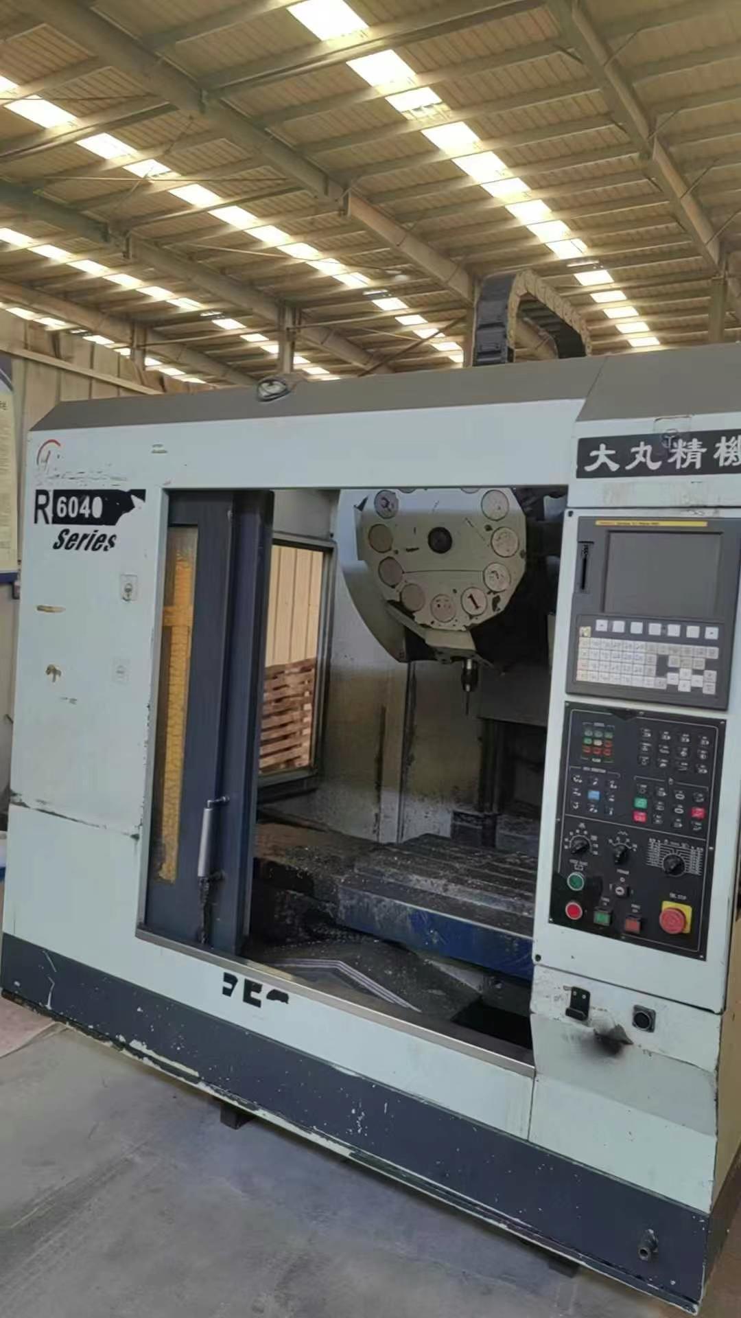 Drilling and tapping center