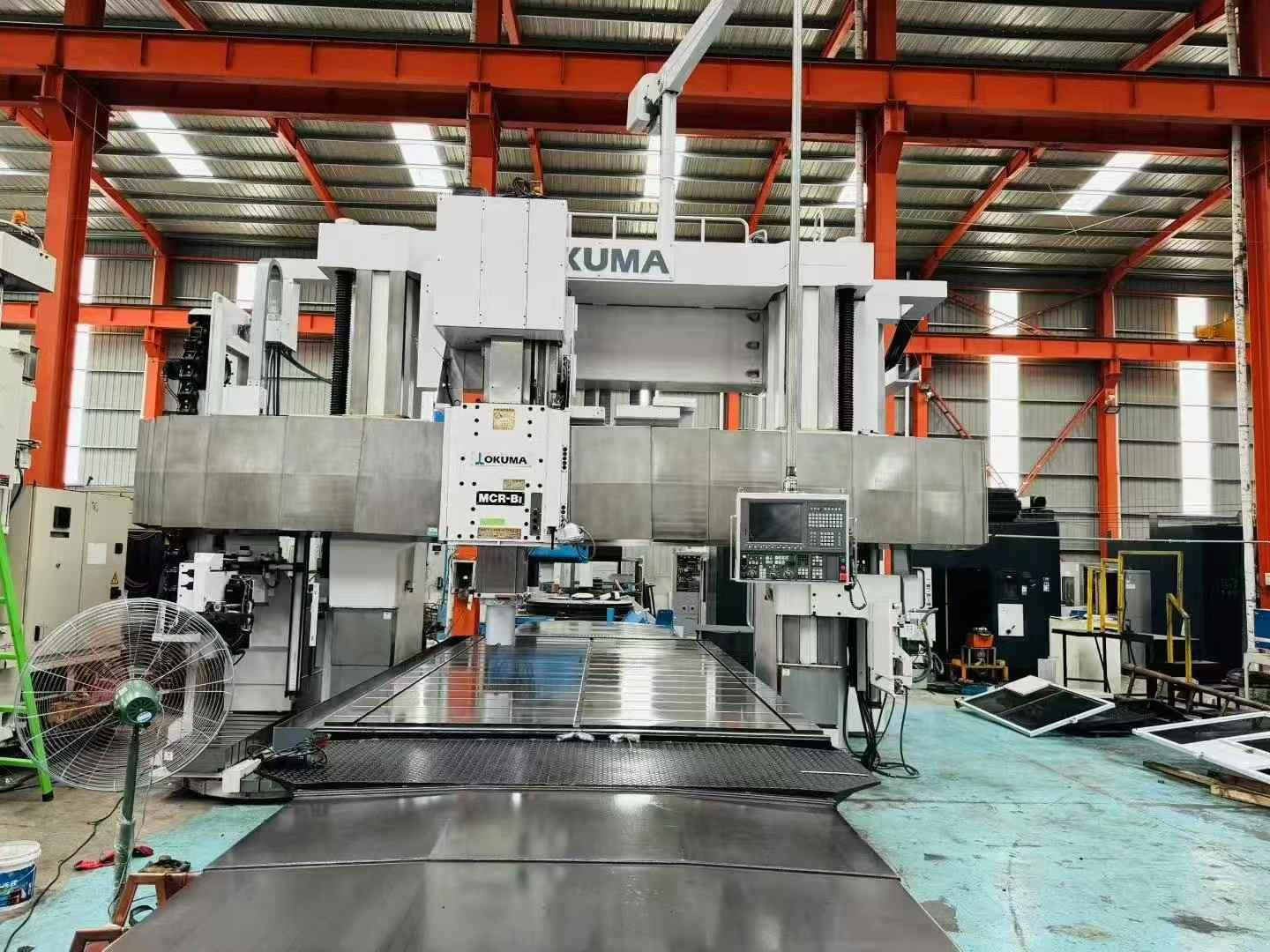 Gantry five-sided machining center