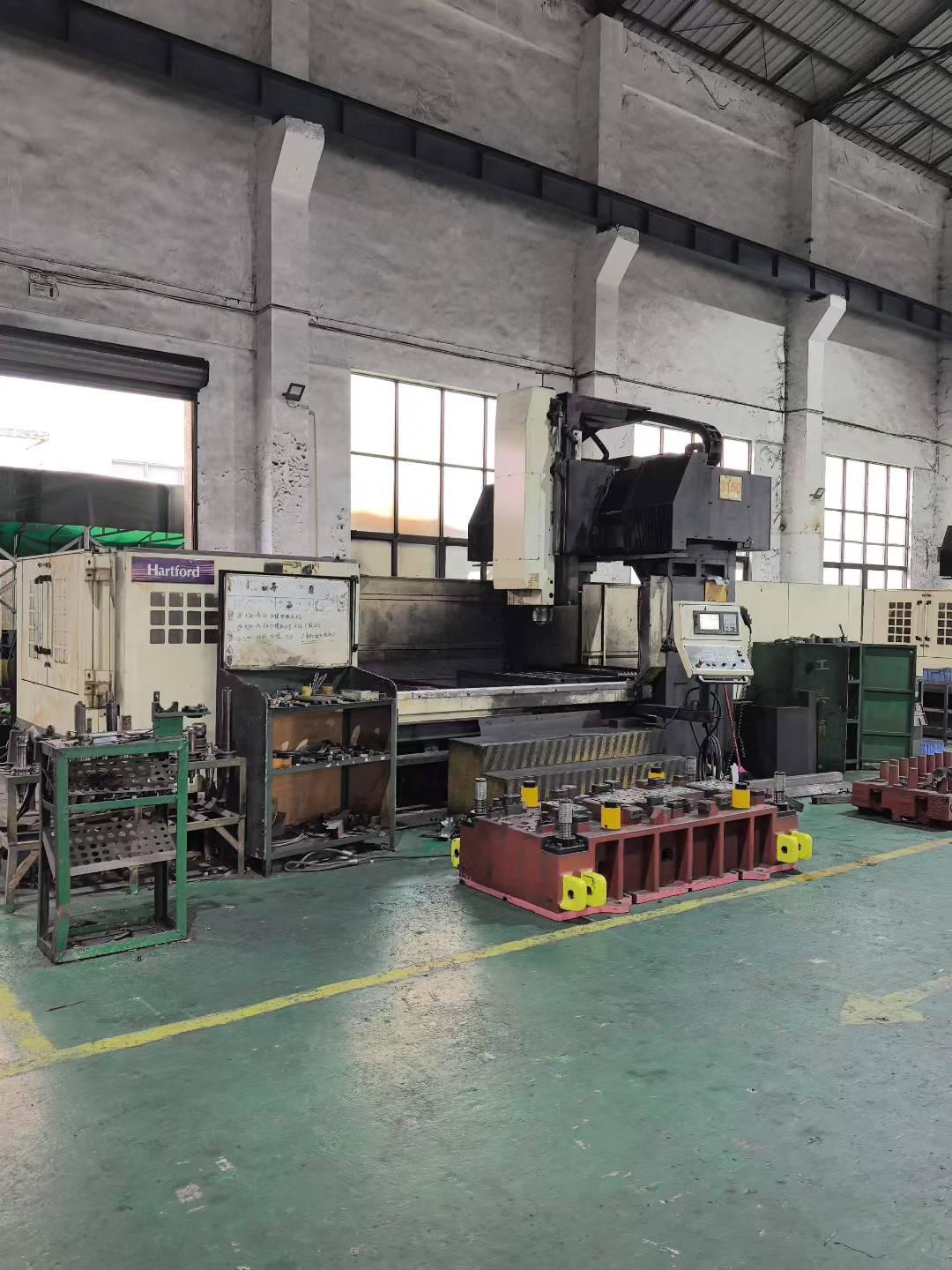 Gantry machining center