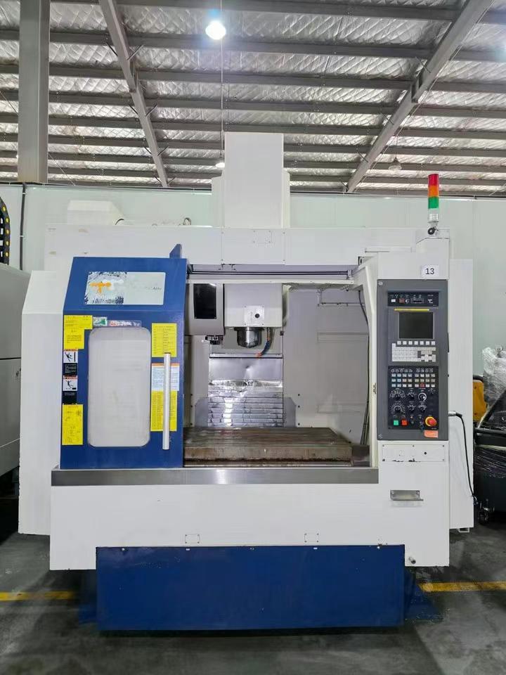 Vertical machining center