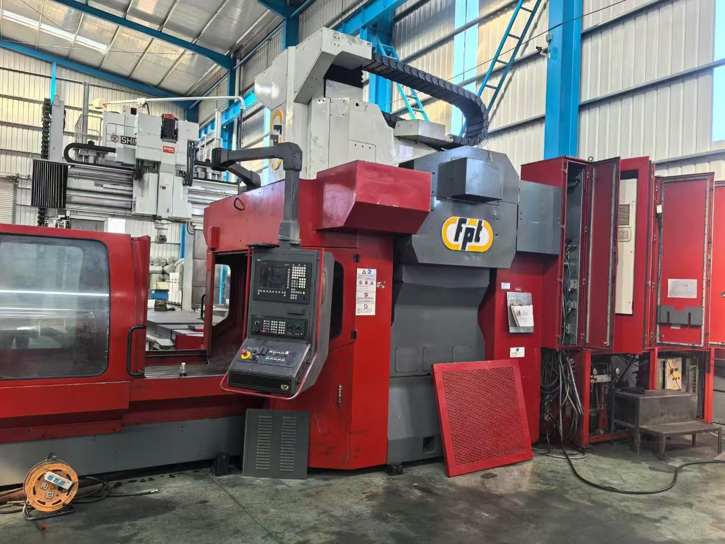 Five-coordinate high-speed milling machine