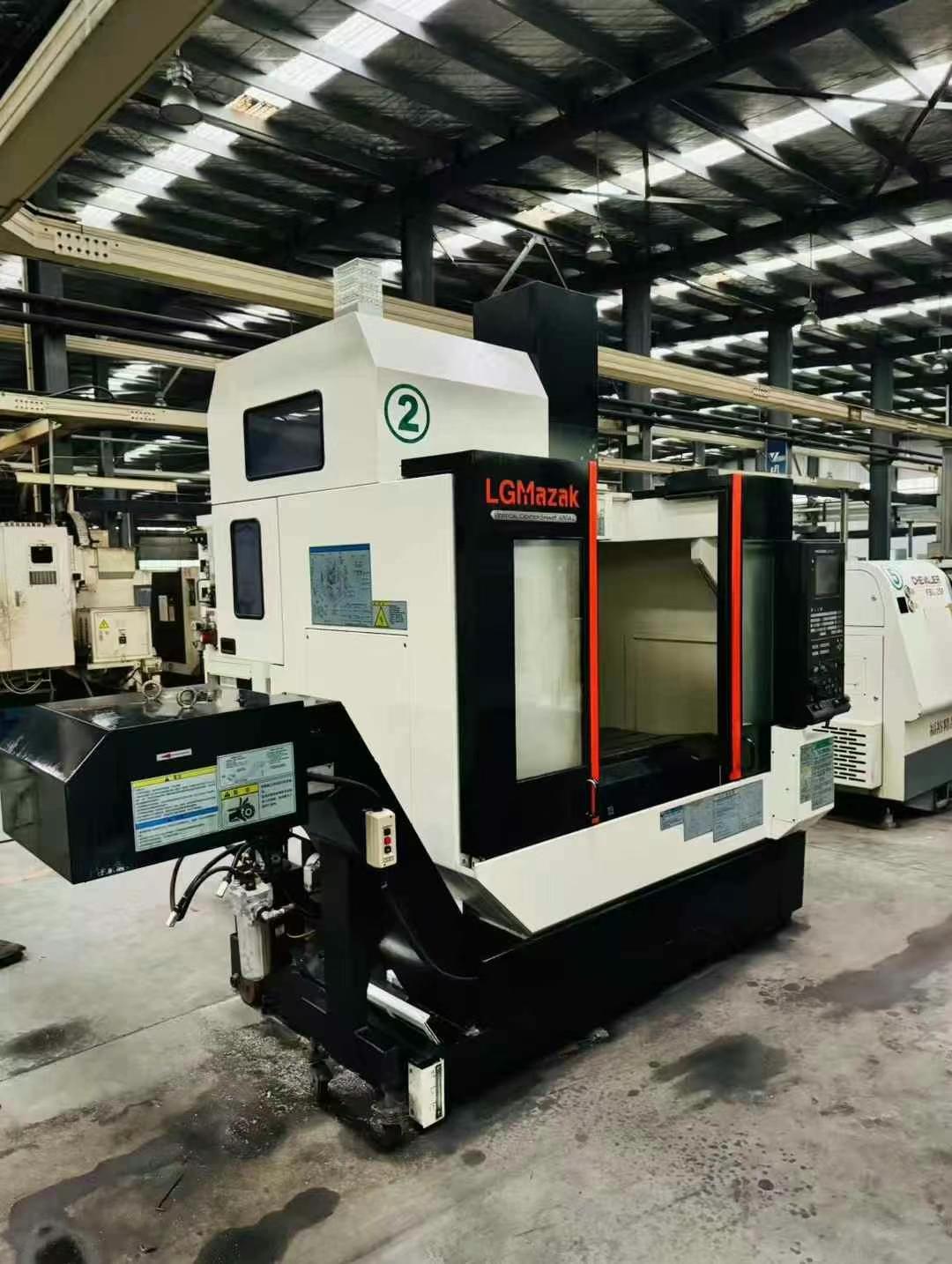 Vertical machining center