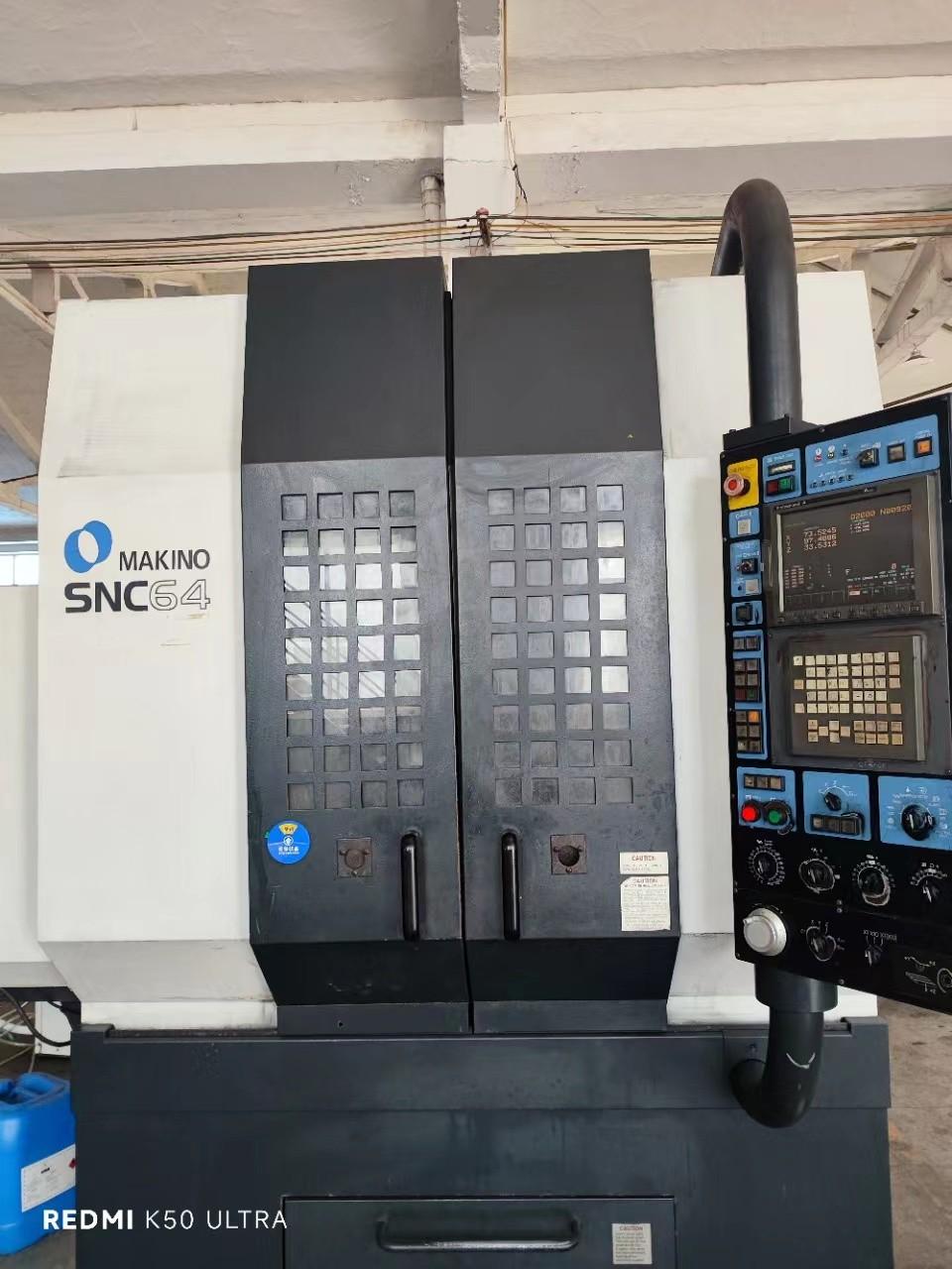 Vertical machining center