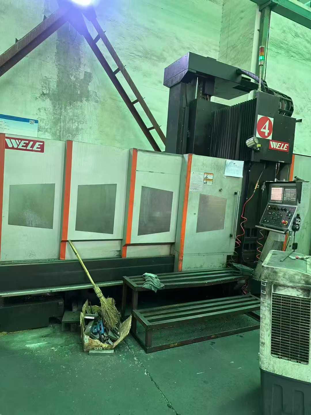CNC gantry milling machine