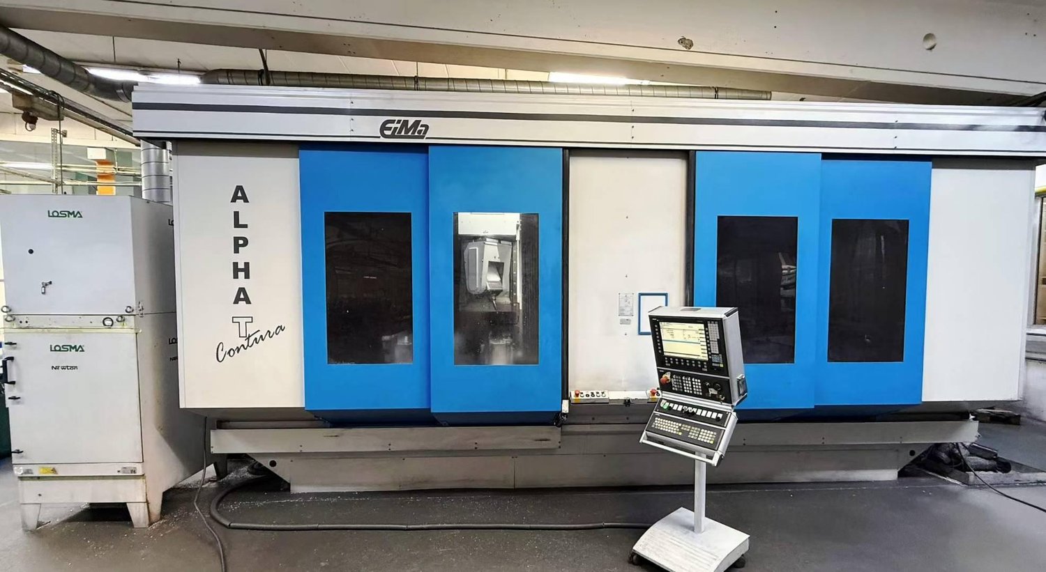 Universal machining center