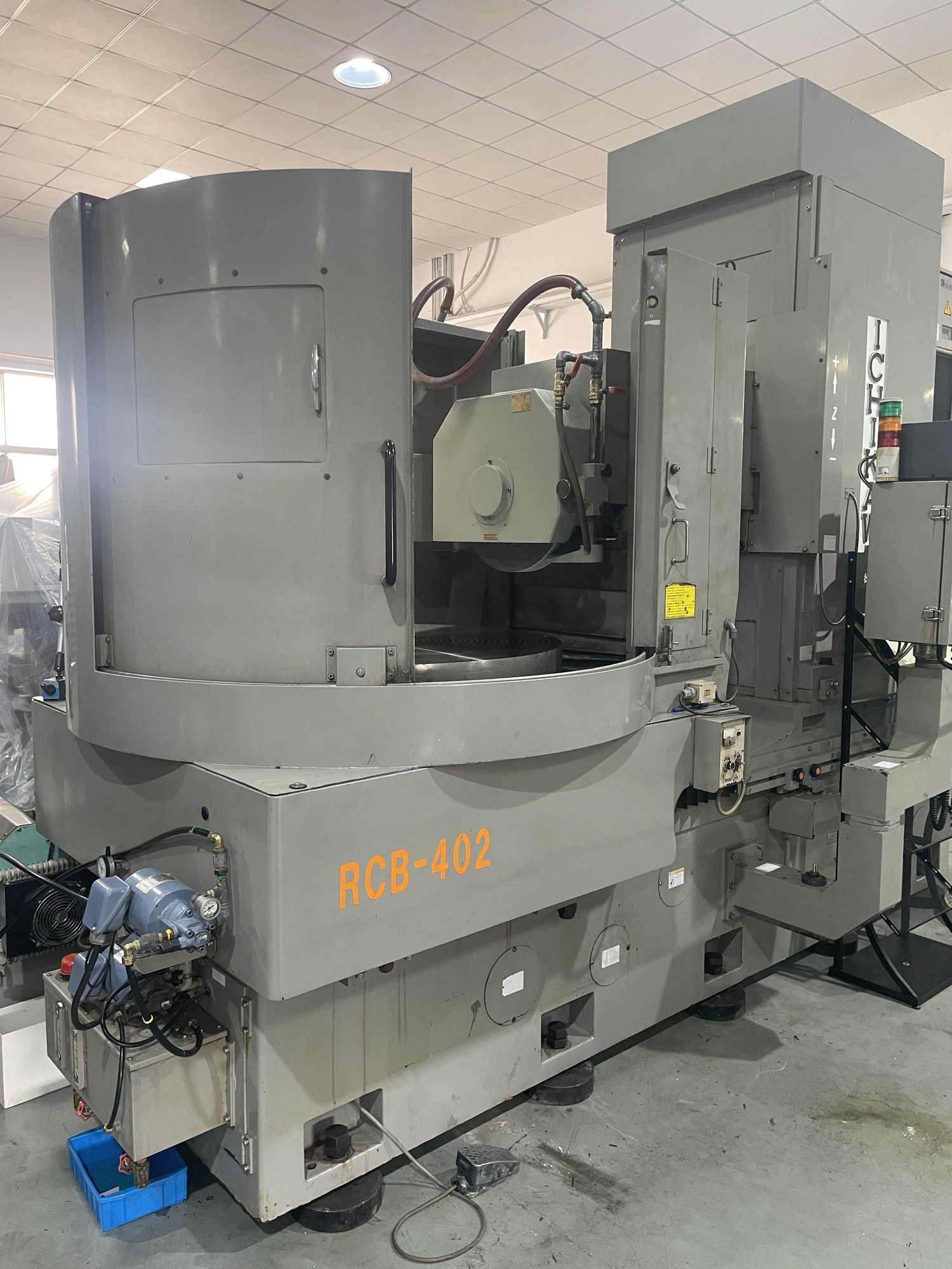 Cylindrical grinder 