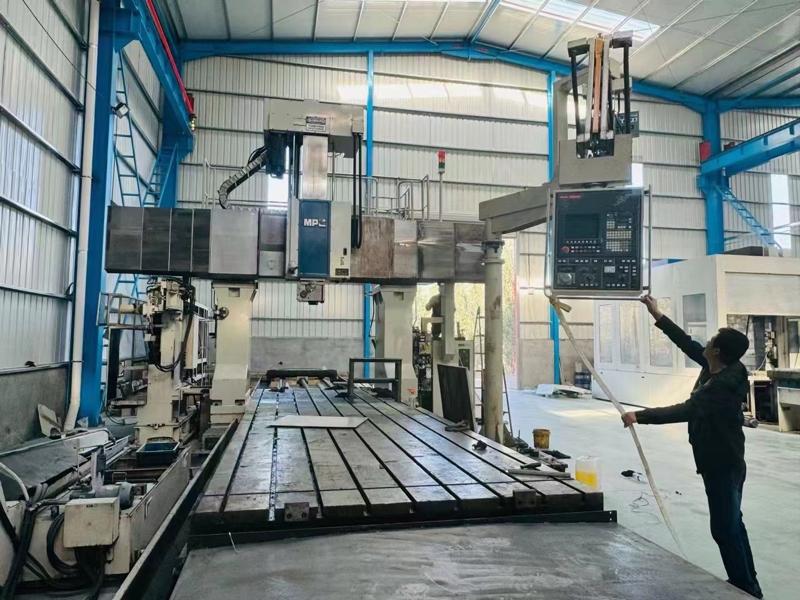 CNC gantry five-sided machining center