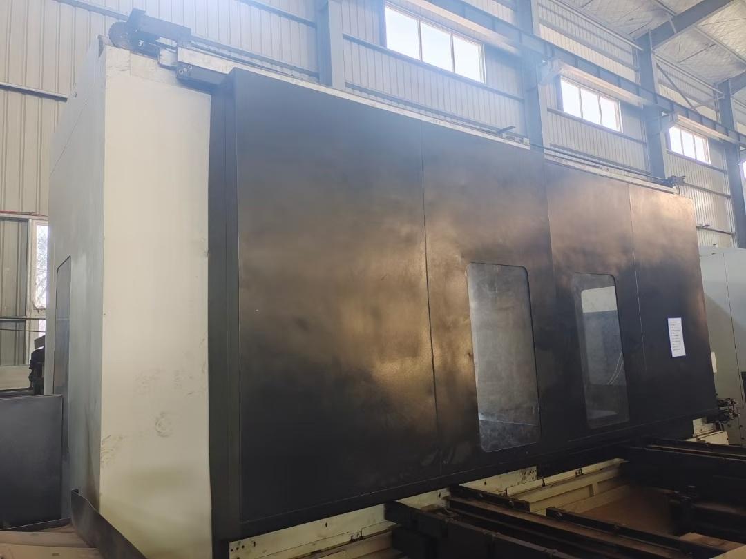 Horizontal machining center