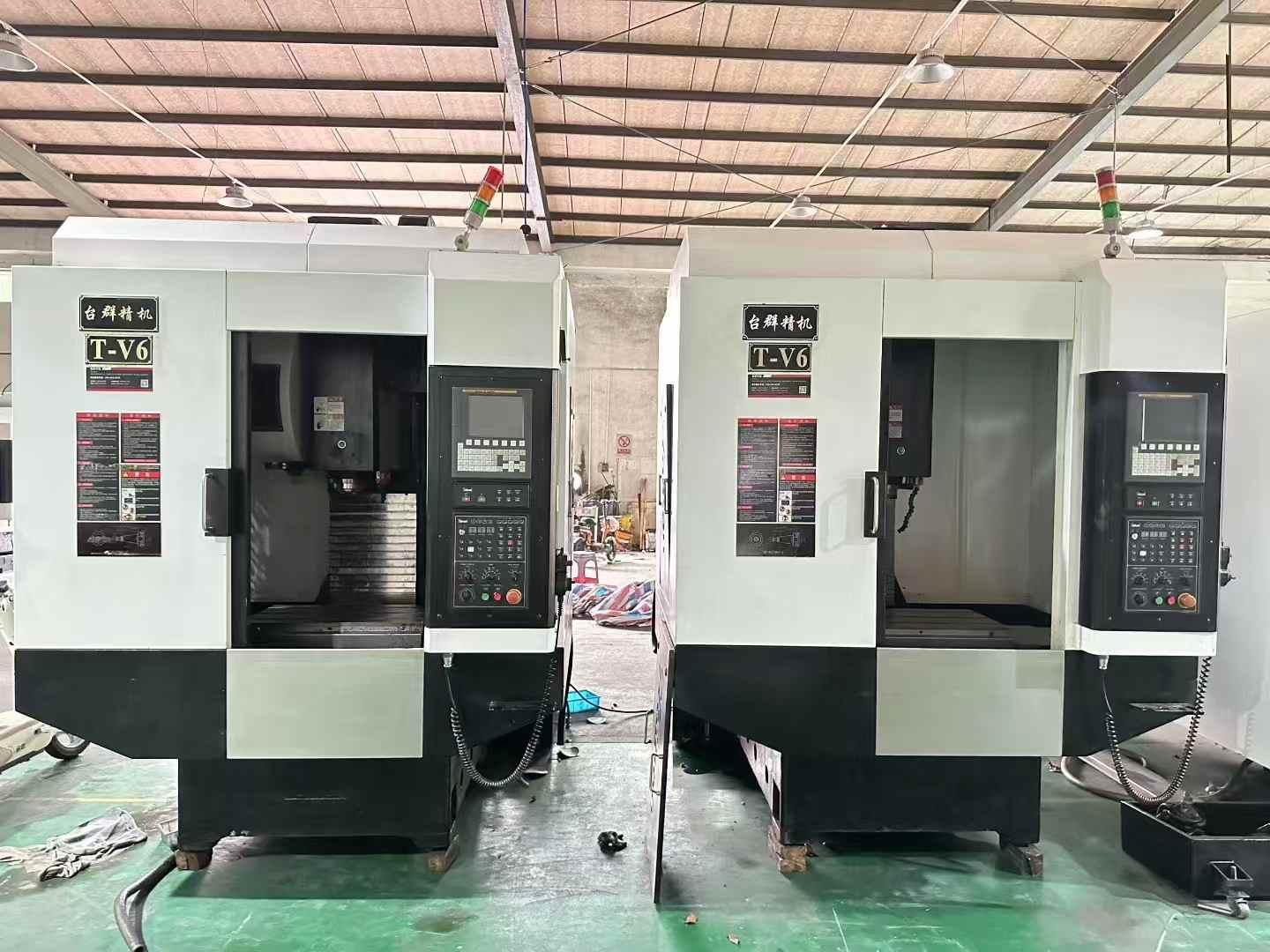 Vertical machining center