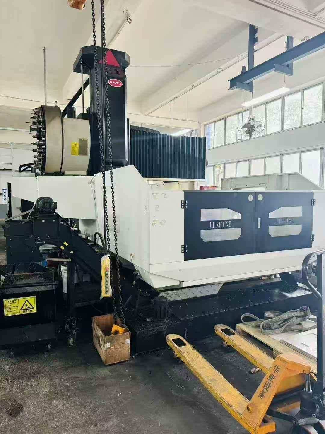 Gantry machining center