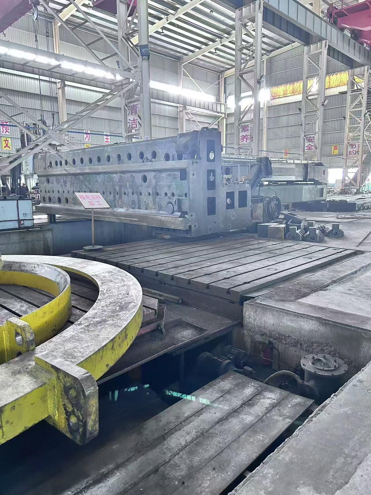 Floor-standing horizontal boring machine