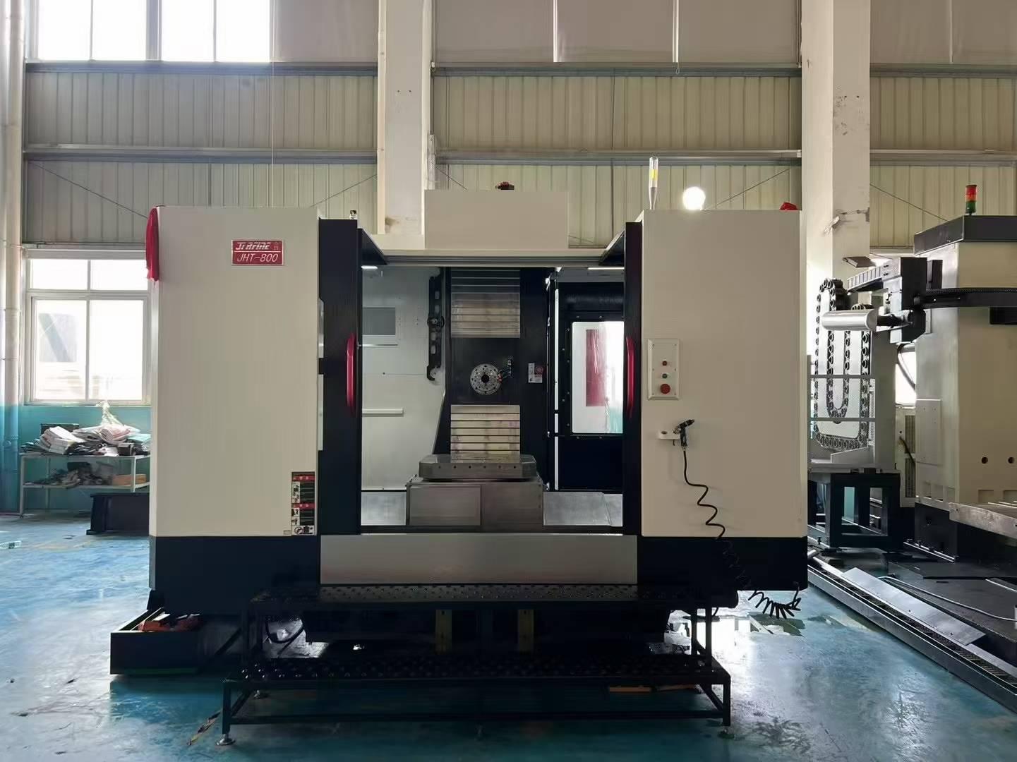 Horizontal machining center