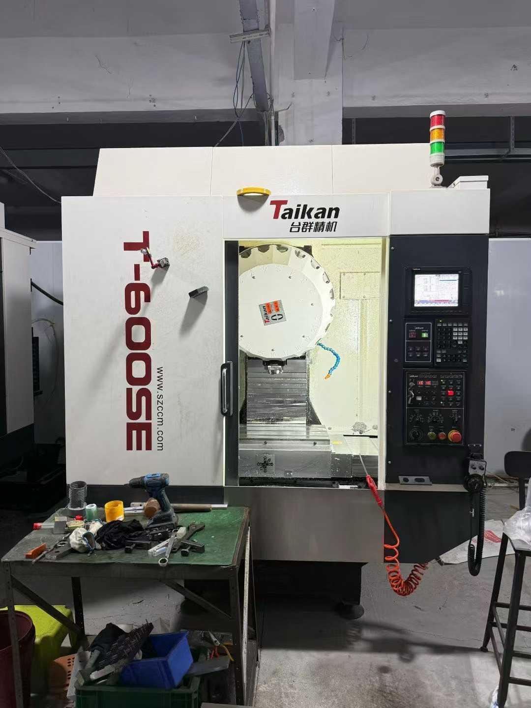 Drilling and tapping center