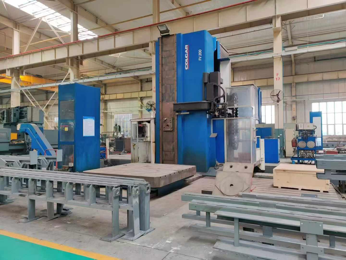 CNC floor boring and milling machine