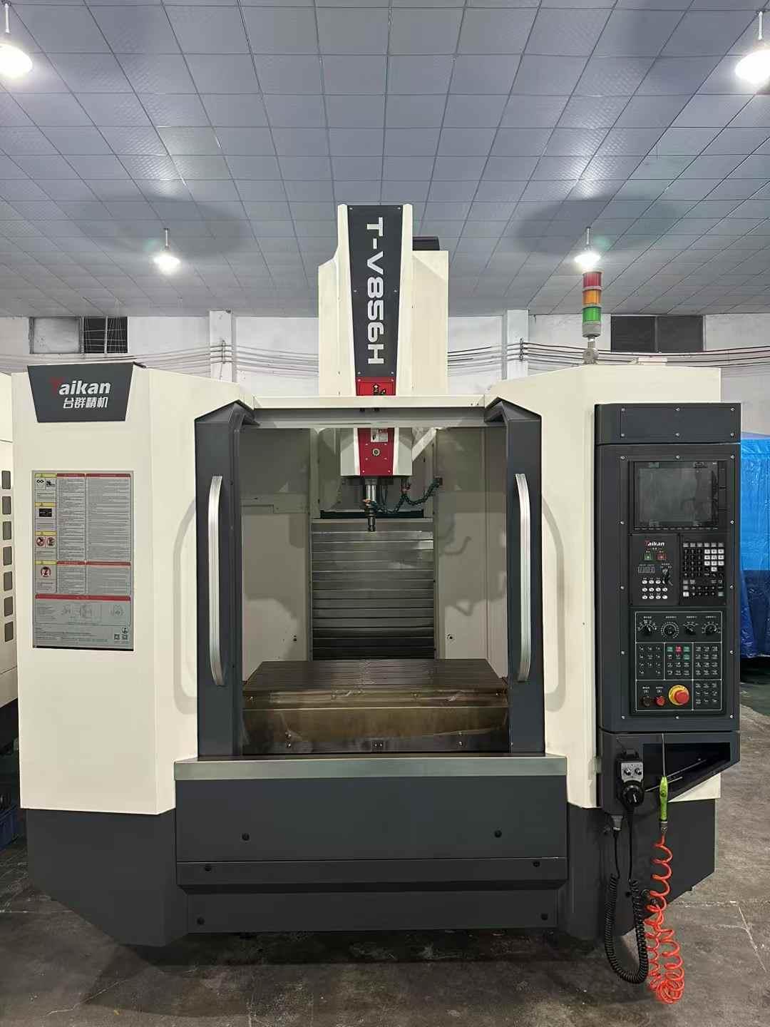 Vertical machining center