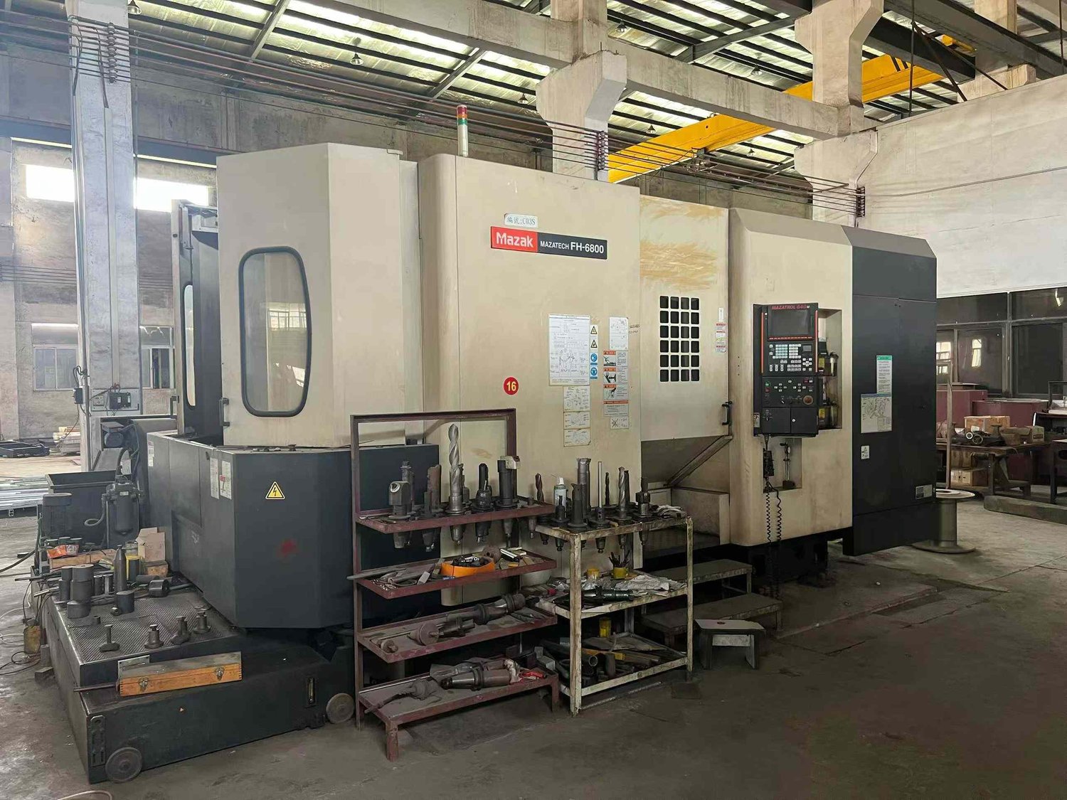 Horizontal machining center