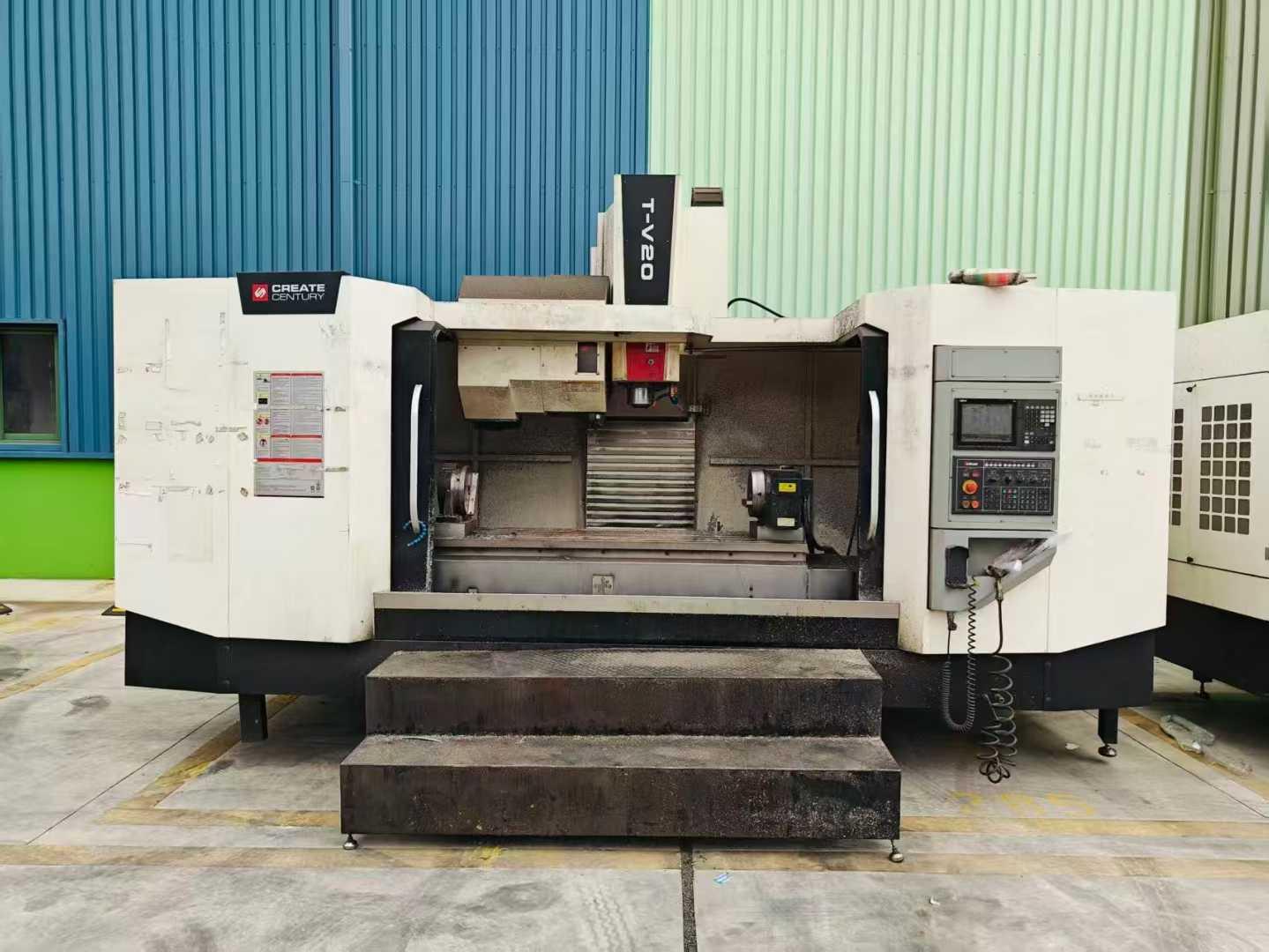 Vertical machining center