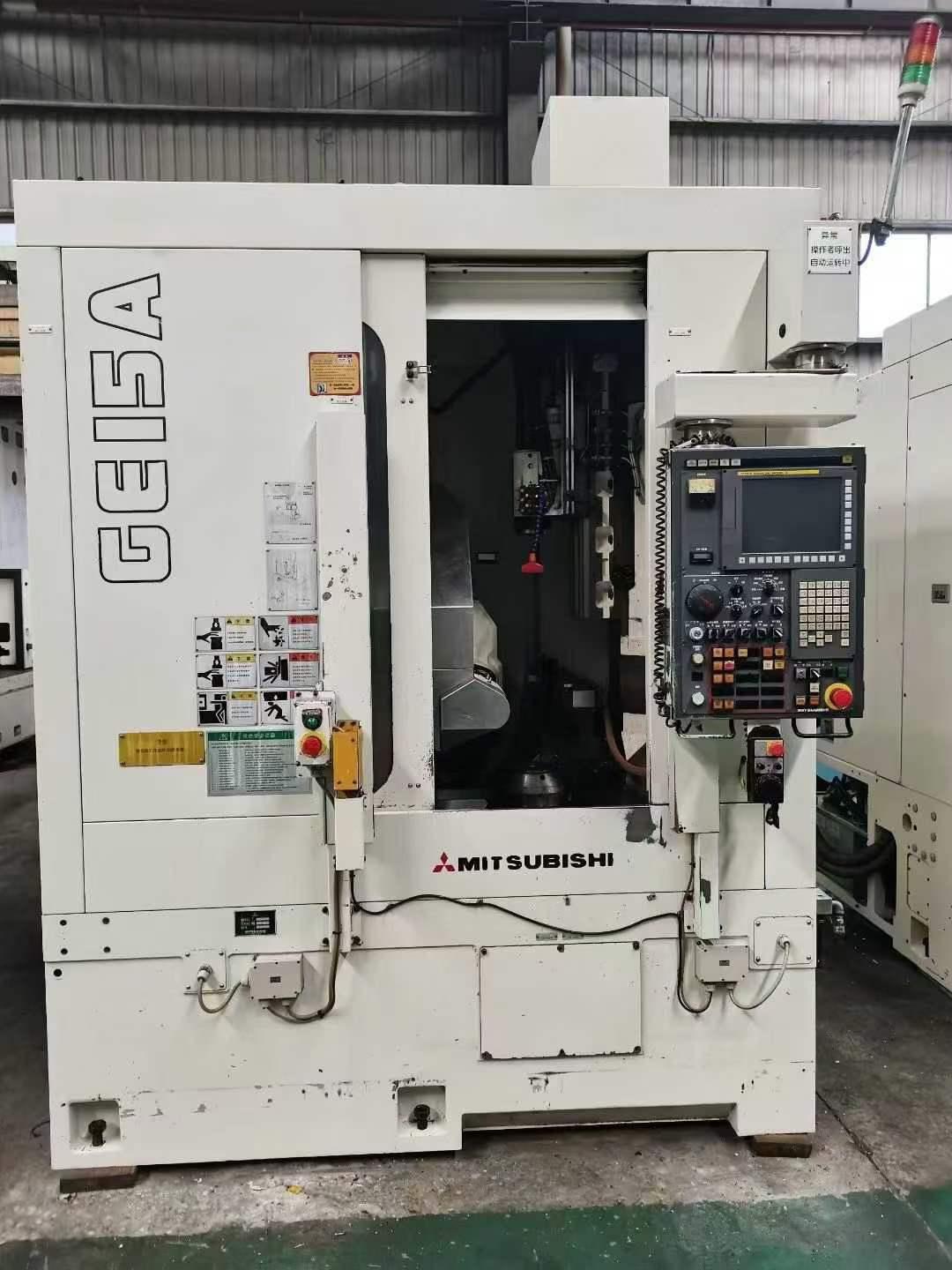 CNC gear hobbing machine