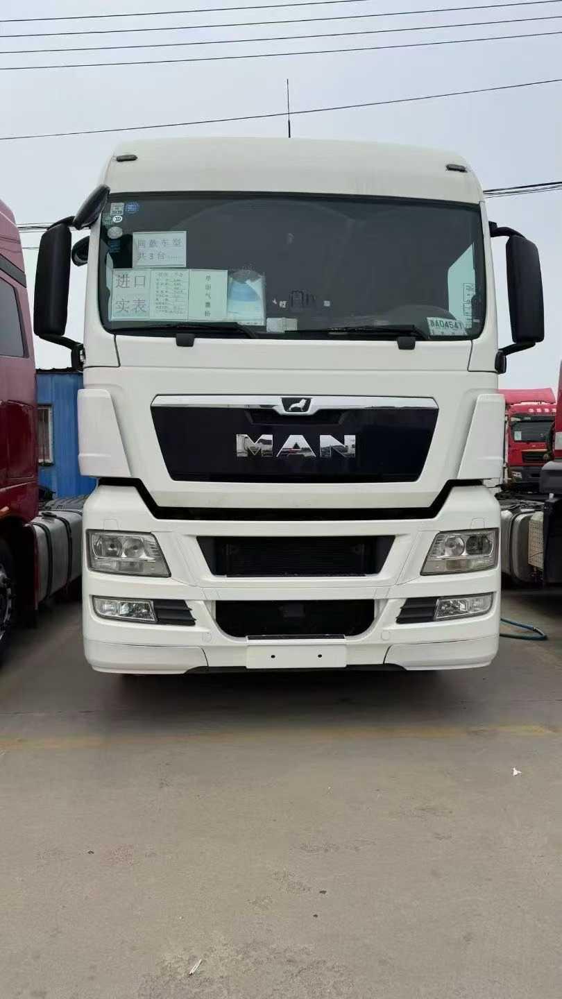 Conventional truck
