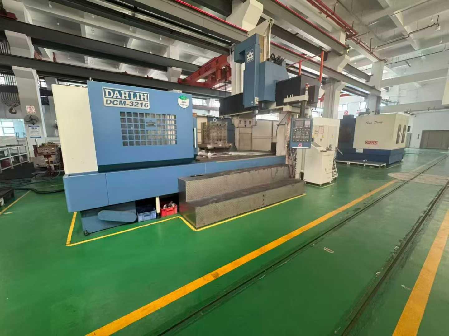 Gantry machining center