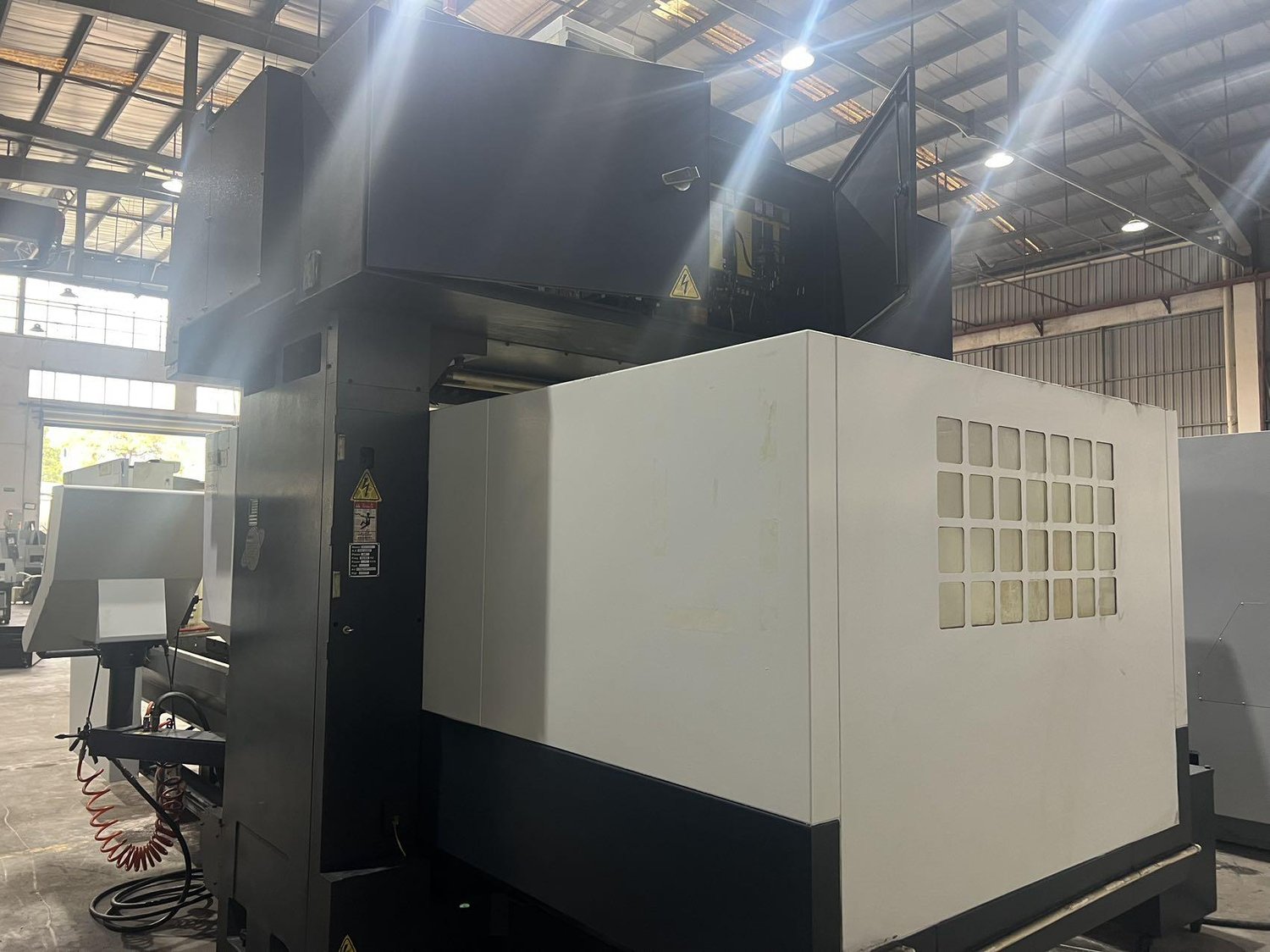 Gantry machining center