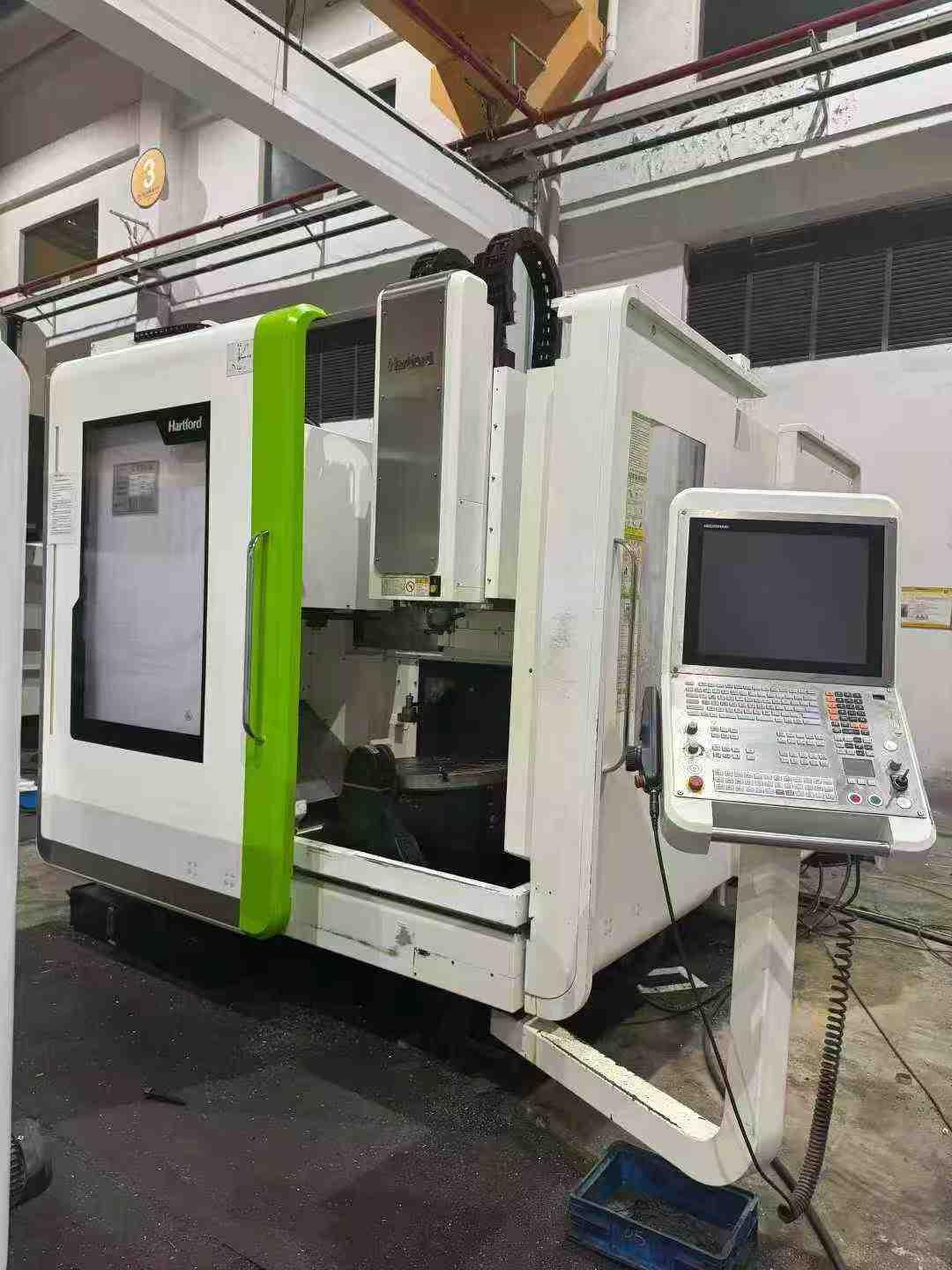 5 axes machining center
