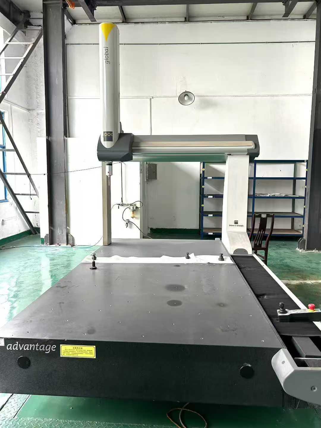 Three-coordinate measuring instrument