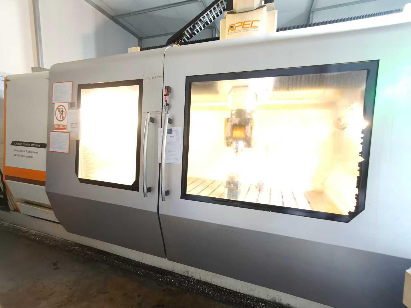 Gantry machining center