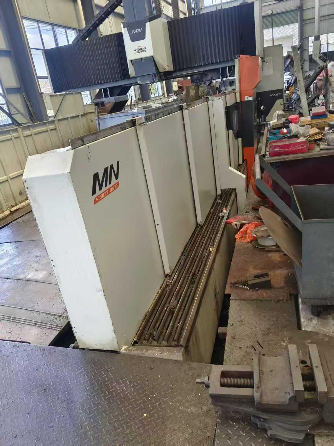 CNC gantry machining center