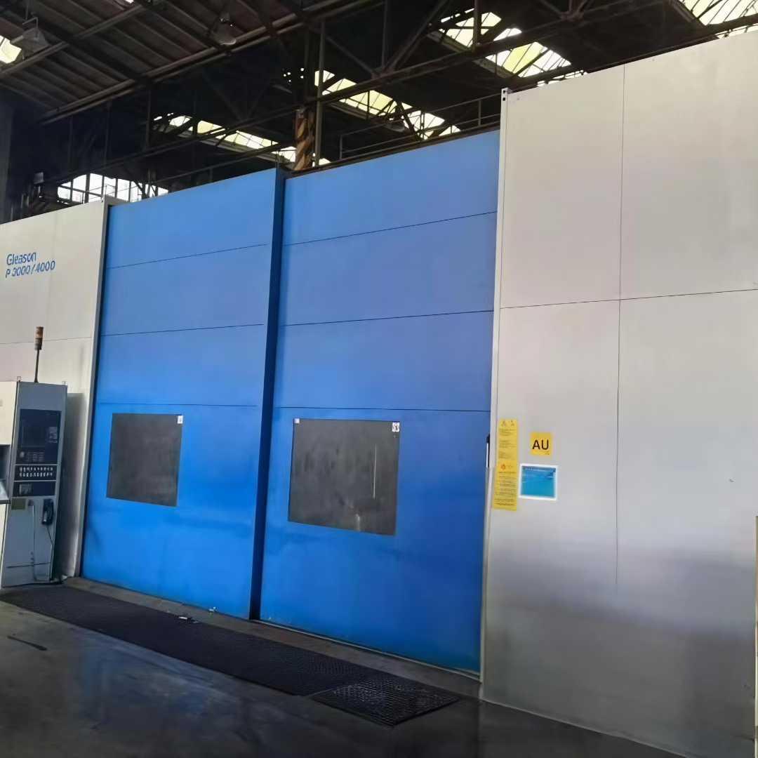 Gear hobbing machine