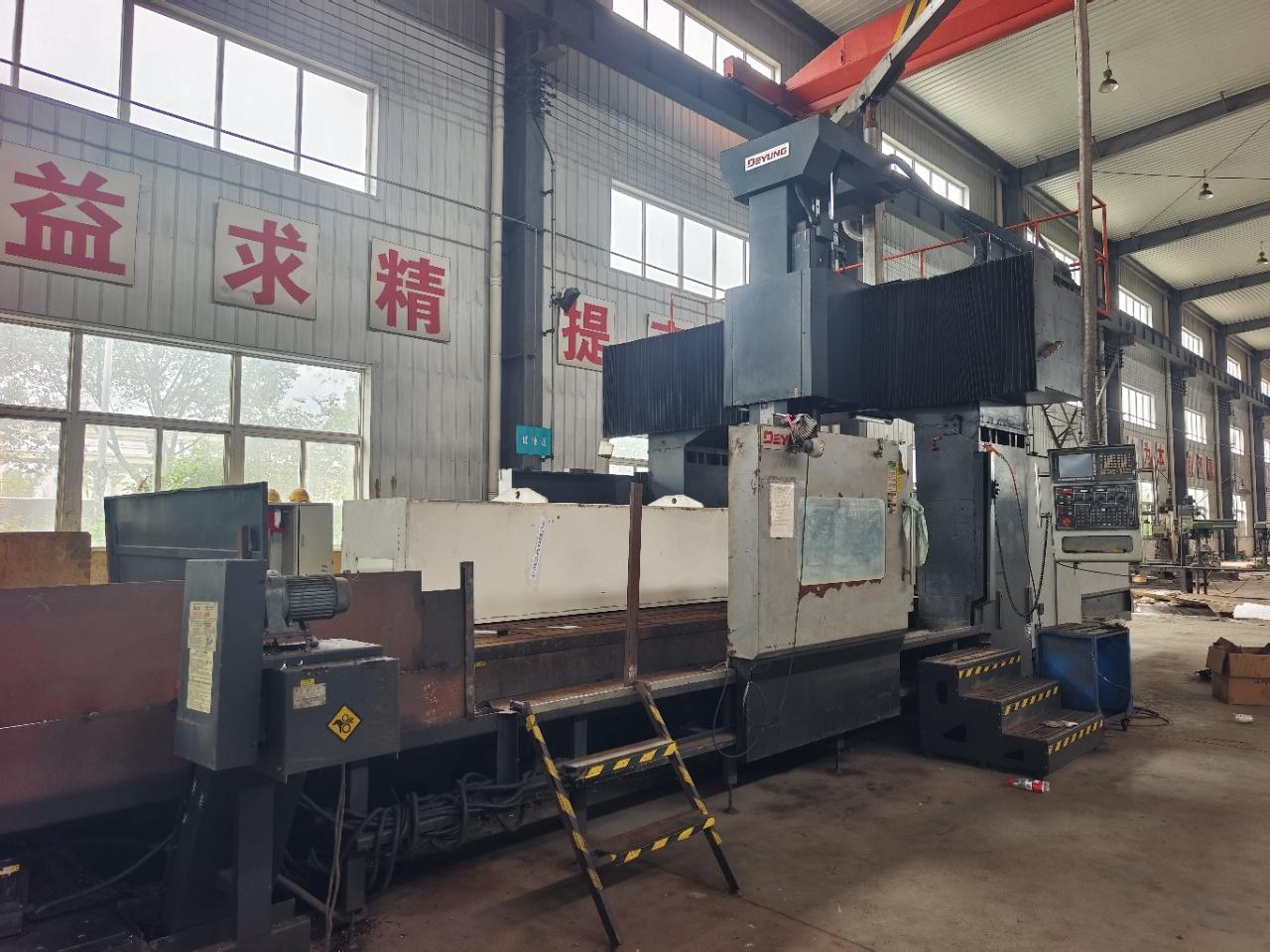 CNC gantry machining center