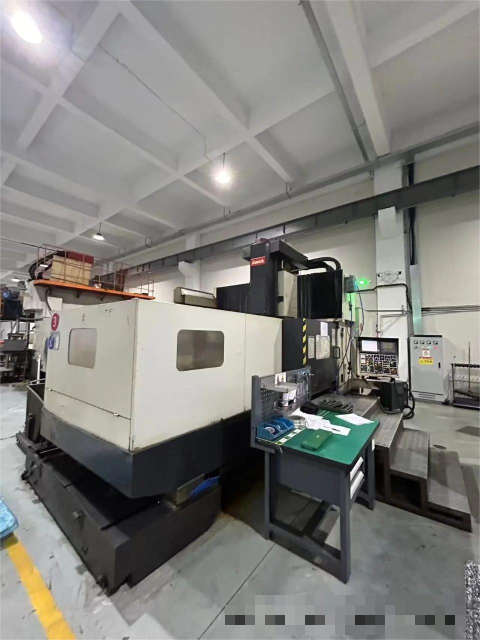 CNC gantry machining center