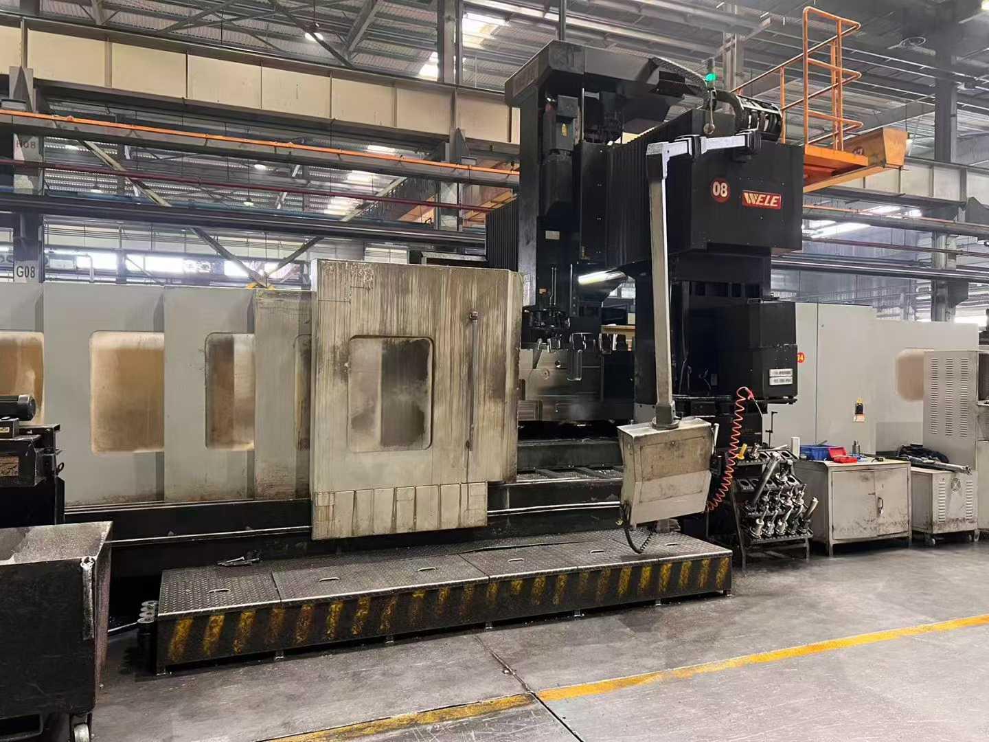 Gantry machining center