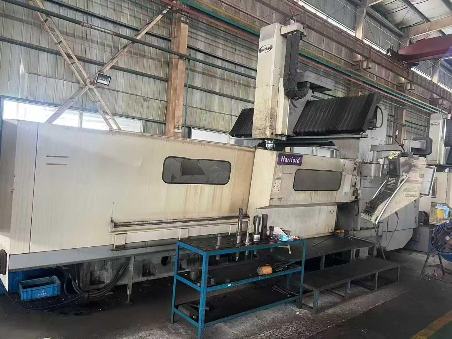 Gantry machining center