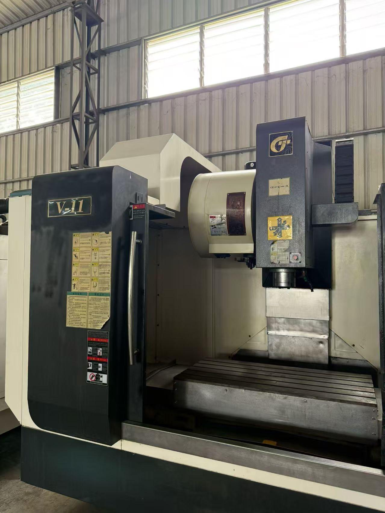 Vertical machining center