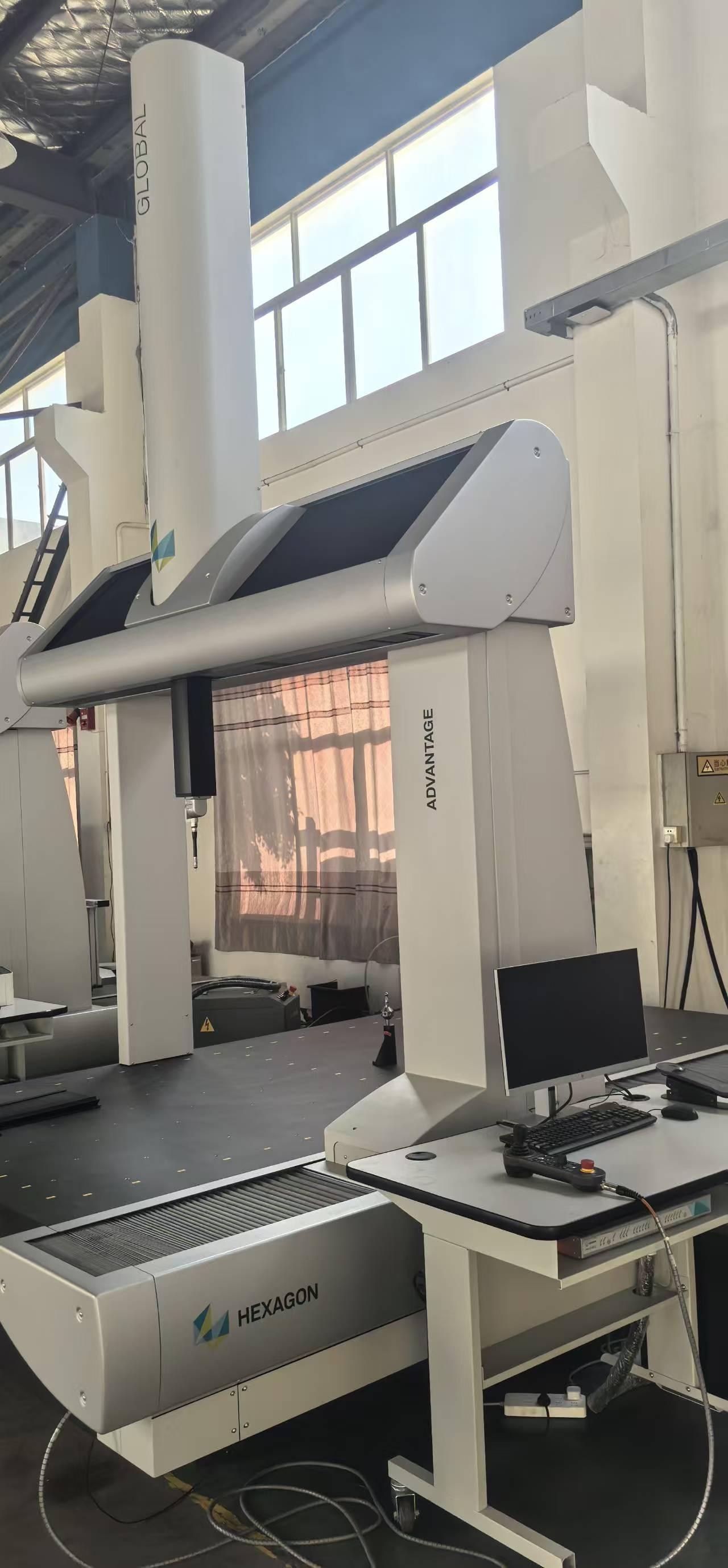 Three-coordinate measuring instrument